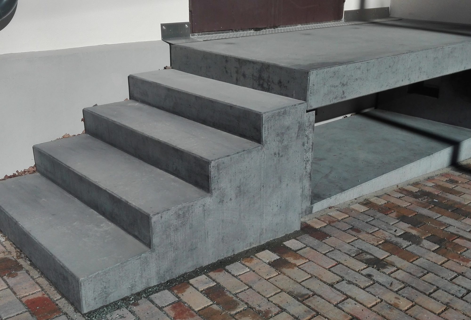 Fertigteiltreppen - Beton- Sonderelemente Werk Chemnitz GmbH & Co KG